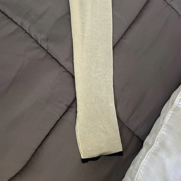 Diane Von Furstenberg Cream Top - Picture 8 of 9